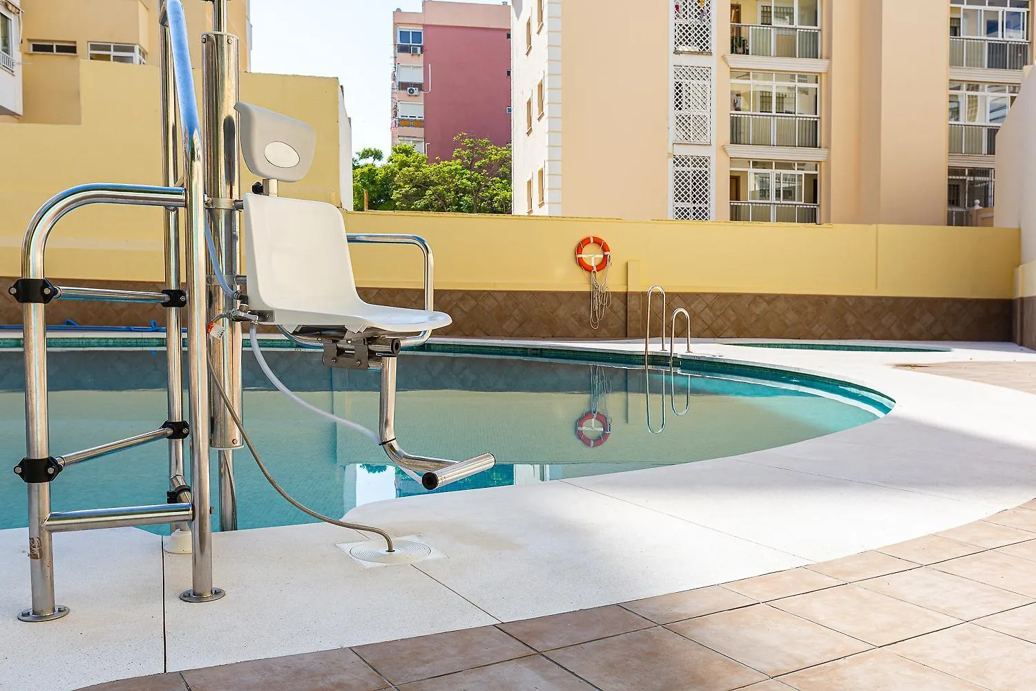 Ver5 - Terraza Con Vistas Al Mar, Wifi, Smart Tv, Piscina, Playa, Centro Torremolinos