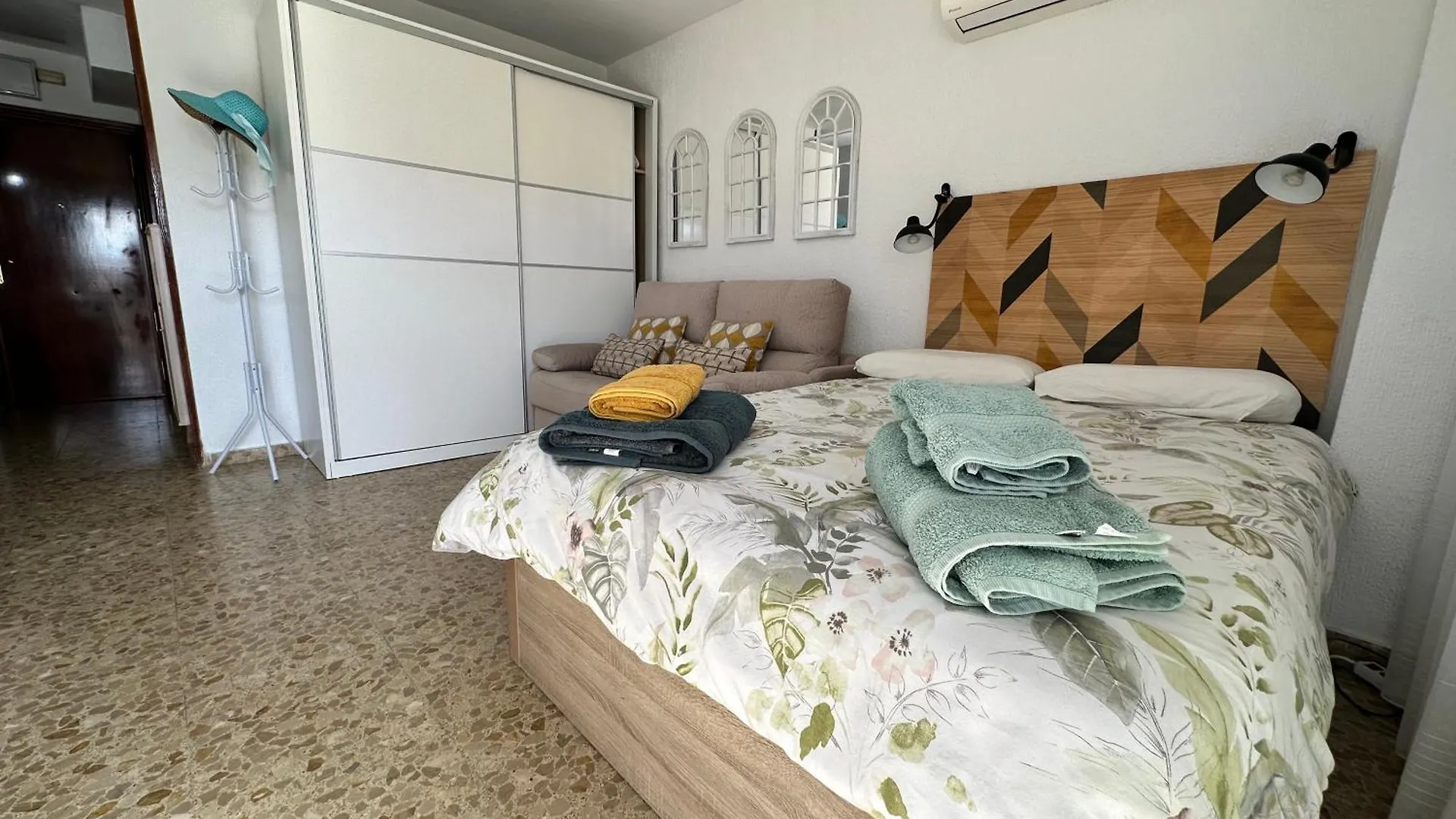 Ver5 - Terraza Con Vistas Al Mar, Wifi, Smart Tv, Piscina, Playa, Centro Torremolinos 0*,